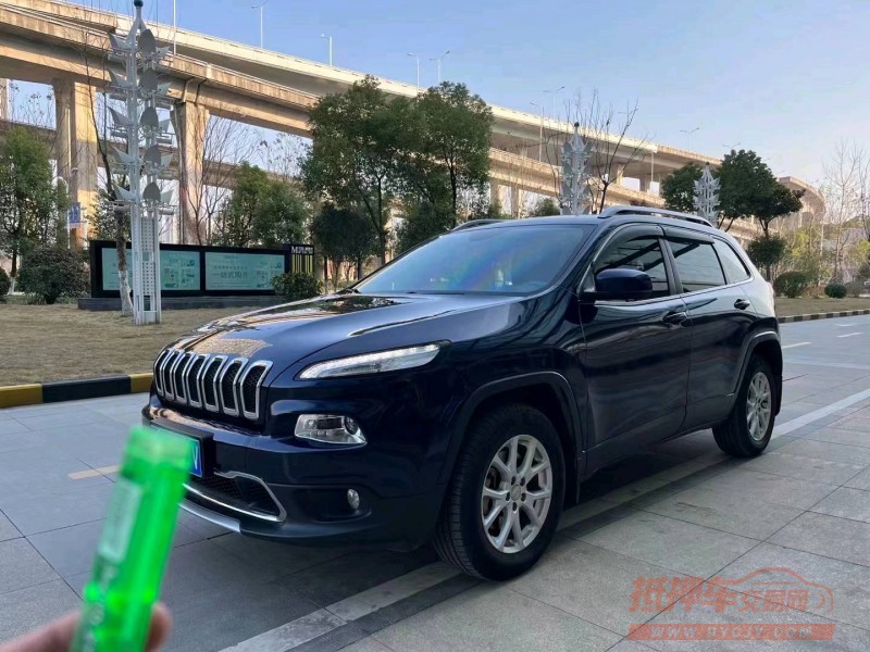 宜昌16年Jeep自由光9