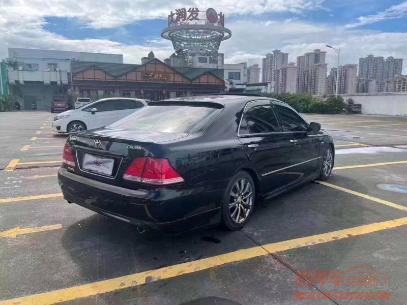 珠海08年丰田皇冠4