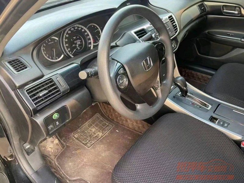 淮南19年本田雅阁5