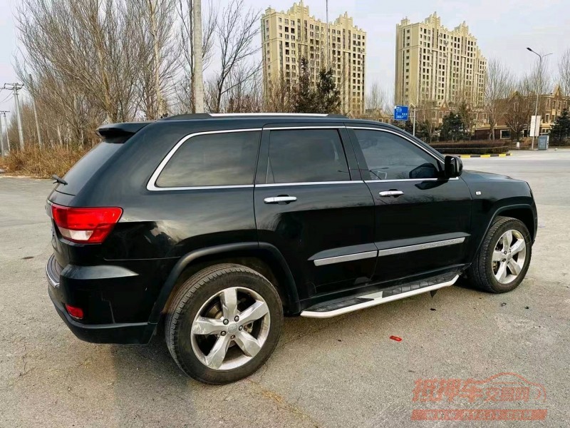 沈阳13年Jeep大切诺基5