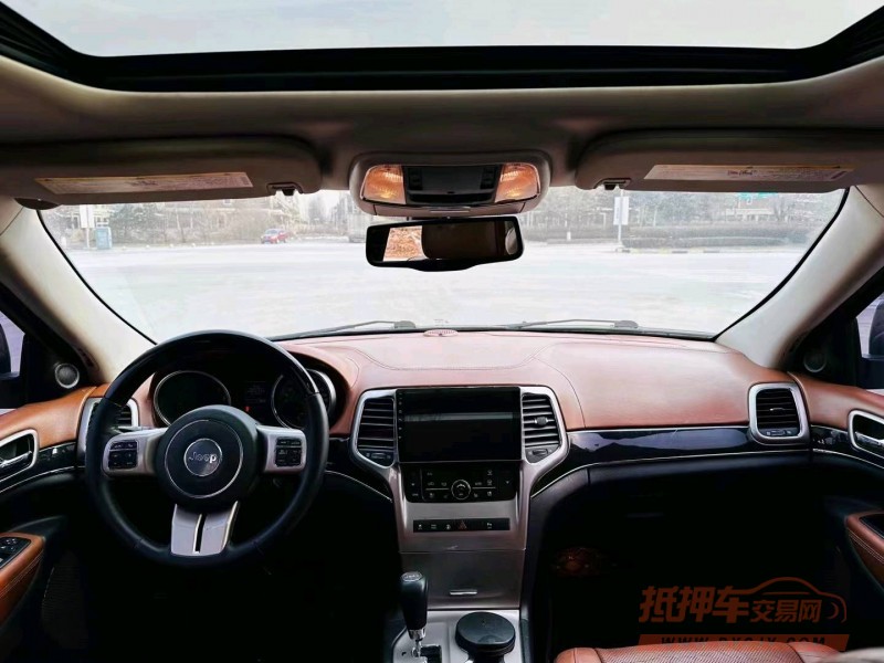 沈阳13年Jeep大切诺基6