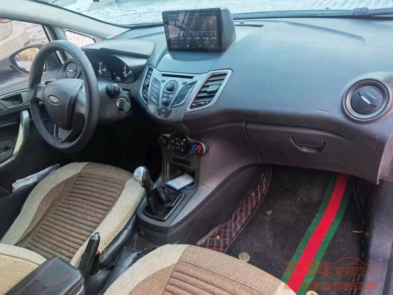 广州15年福特嘉年华4