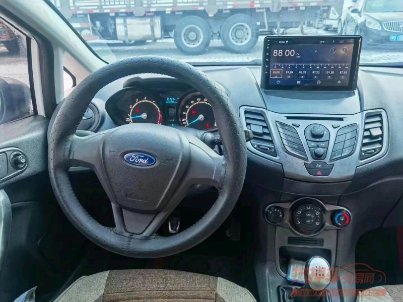 广州15年福特嘉年华7