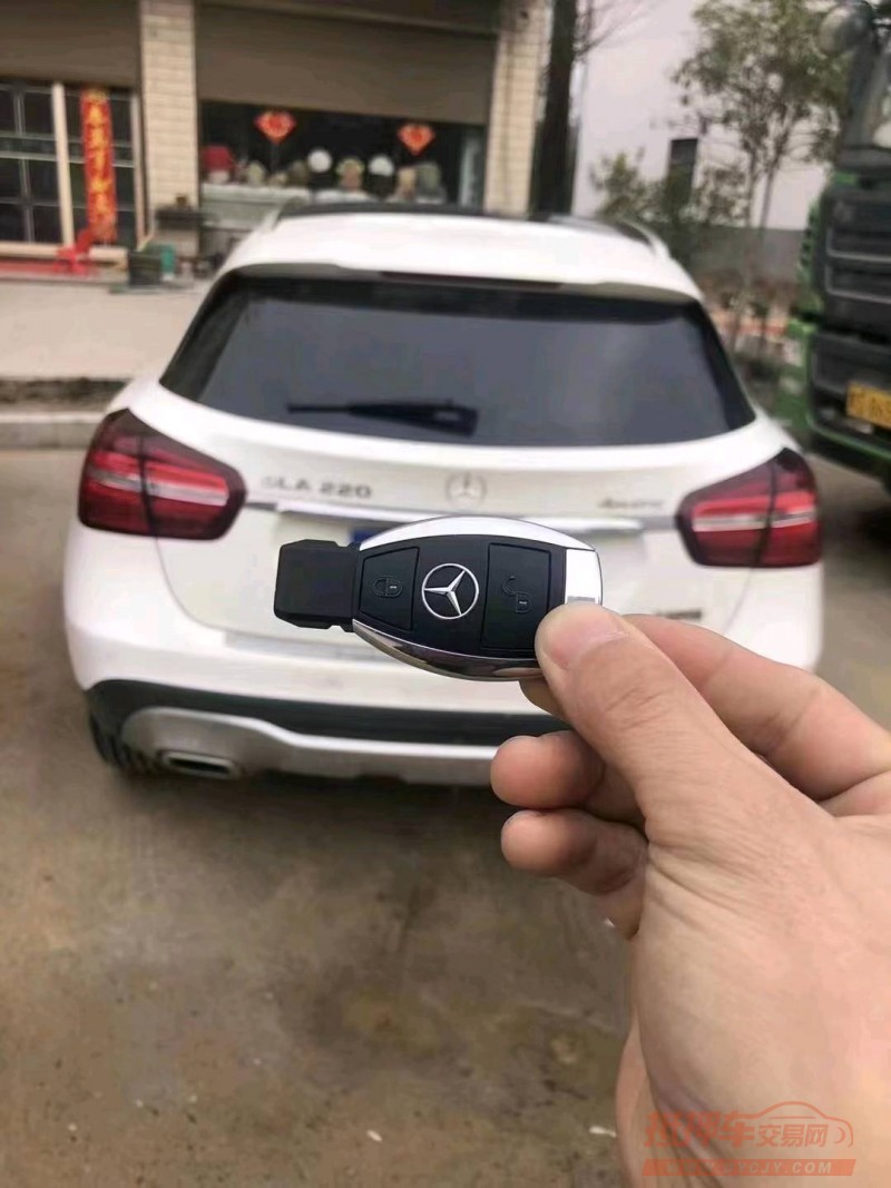 济南18年奔驰GLA3