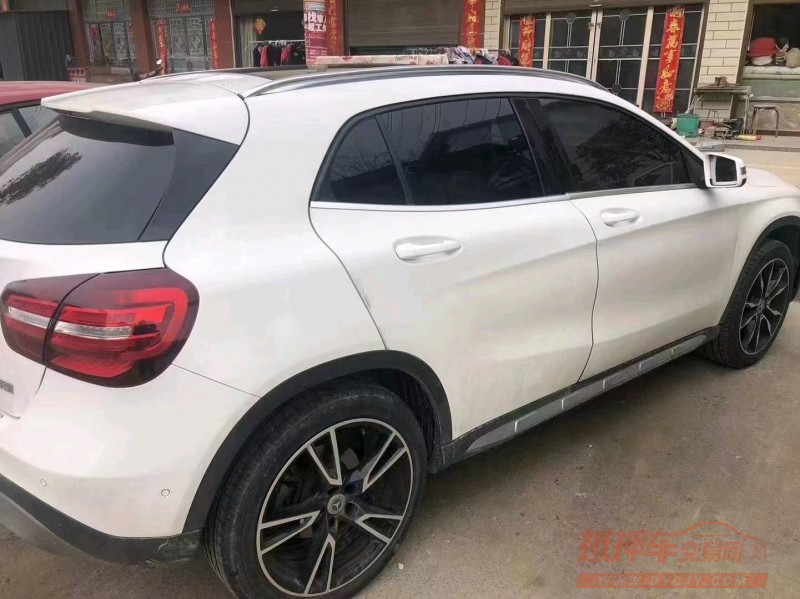 济南18年奔驰GLA5