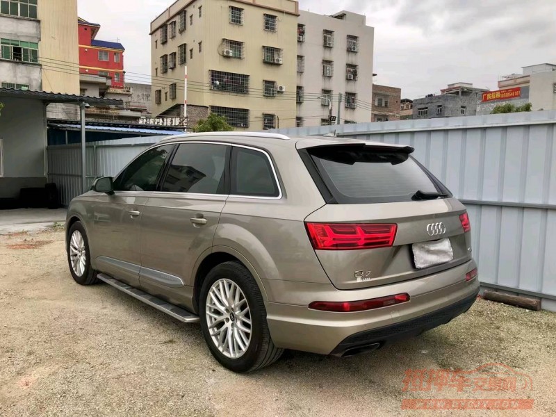 广州18年奥迪Q75