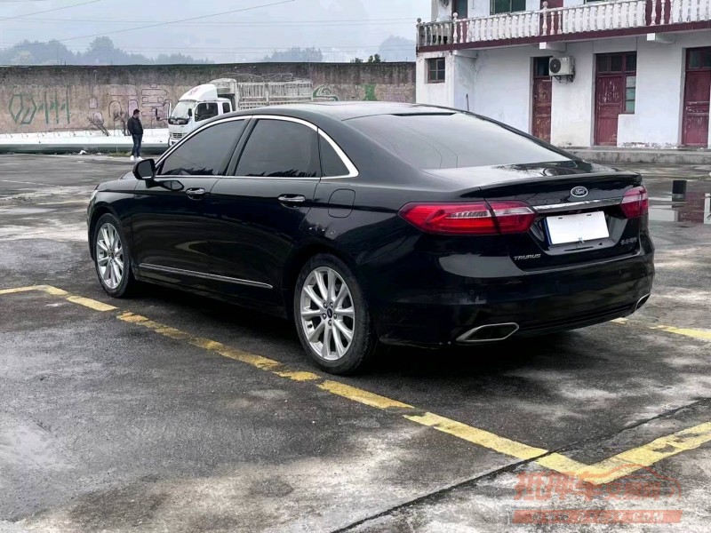 宜昌17年福特金牛座4