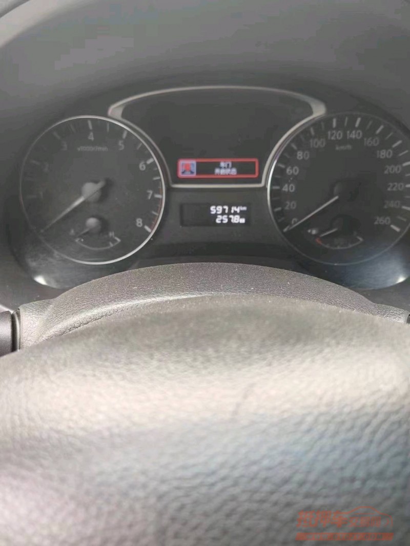 宜昌17年日产天籁6