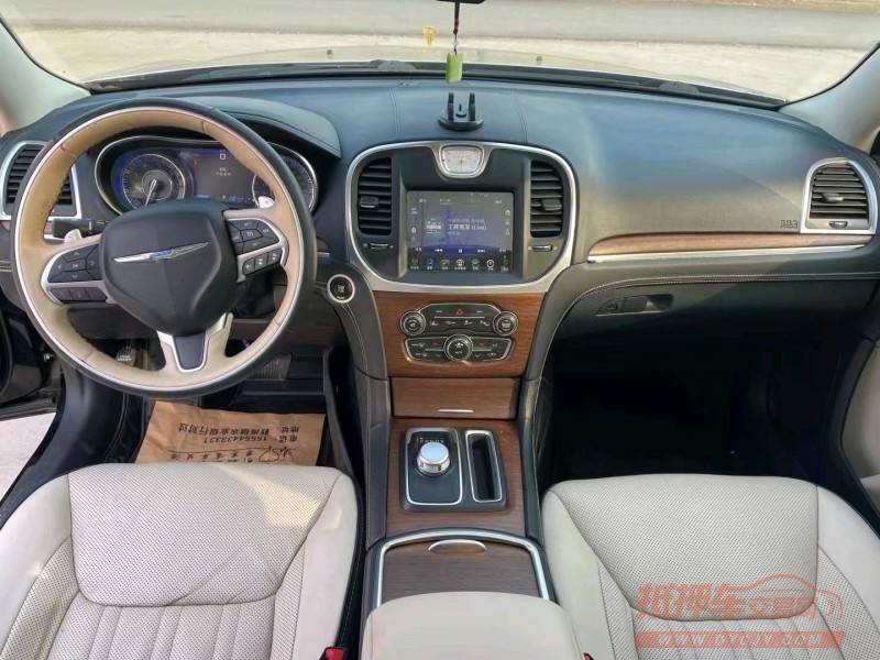 济宁16年克莱斯勒300C6