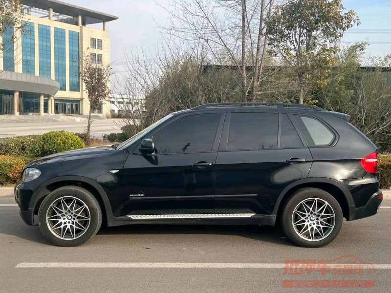 济宁09年宝马X53