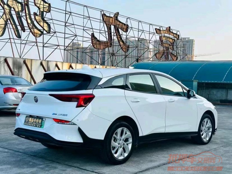 东莞22年别克微蓝8