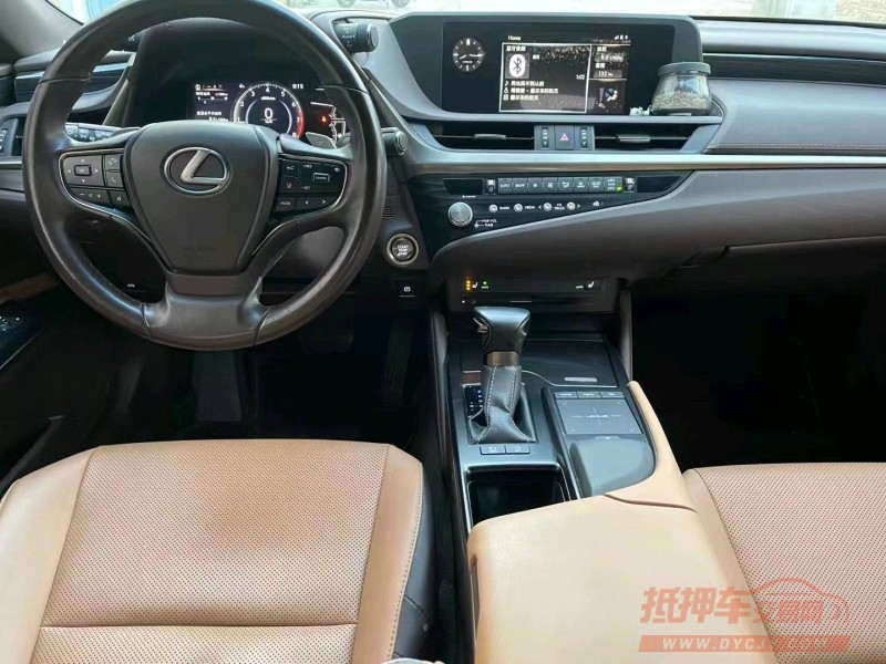 济宁21年雷克萨斯ES6