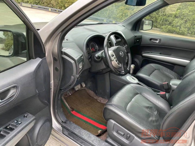 宜昌12年日产奇骏5