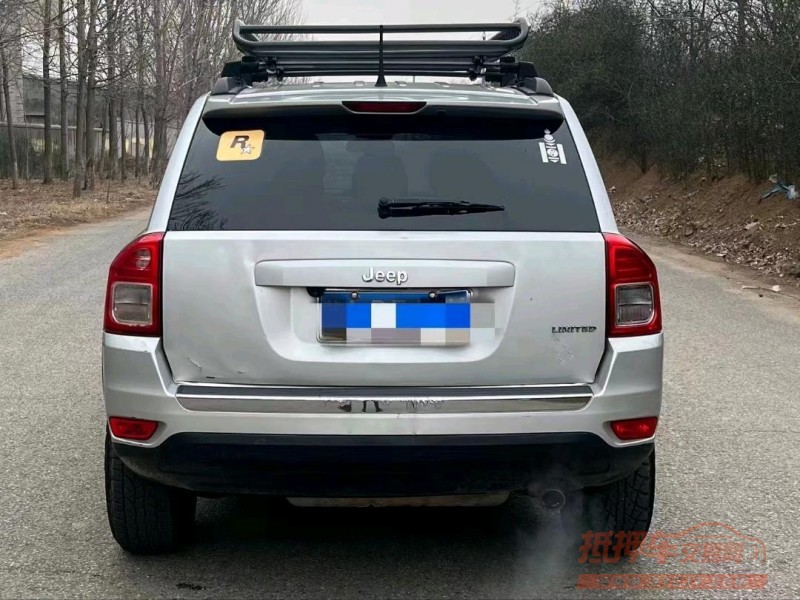 青岛12年Jeep指南者1