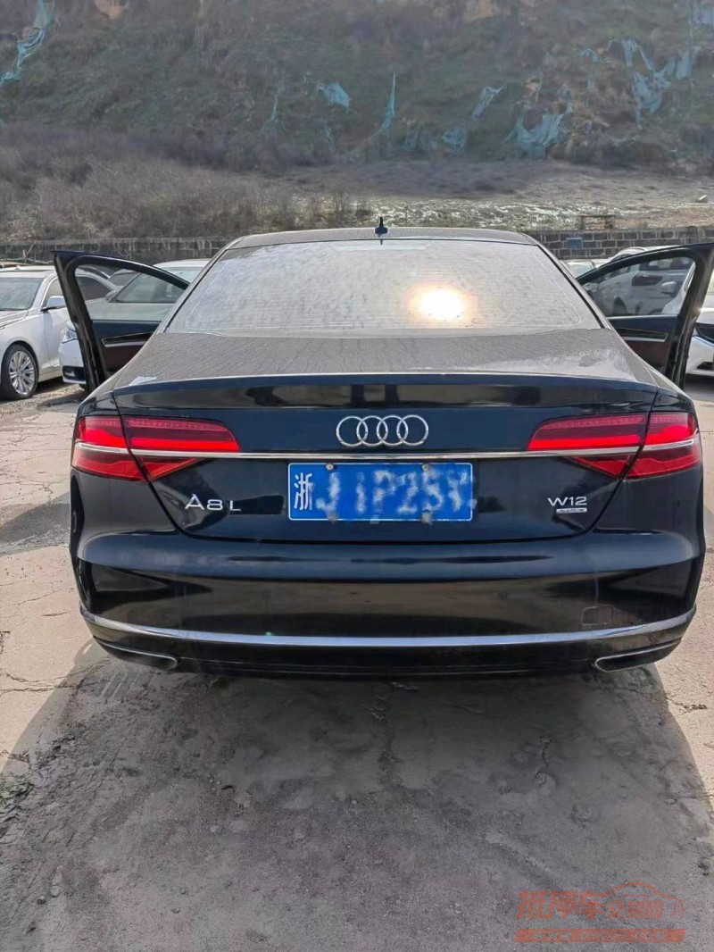 嘉兴15年奥迪A8L3