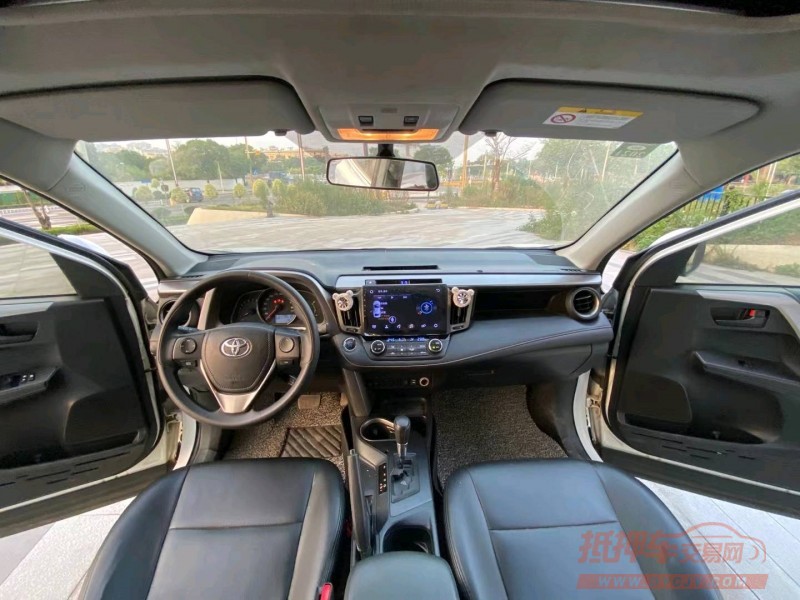 东莞17年丰田RAV46