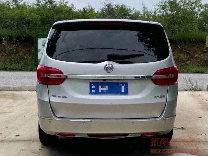 青岛17年别克GL82