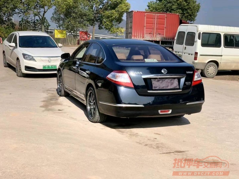北京13年日产天籁3