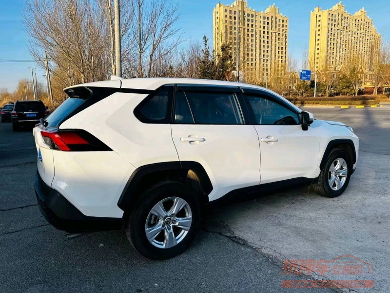 沈阳21年丰田RAV48
