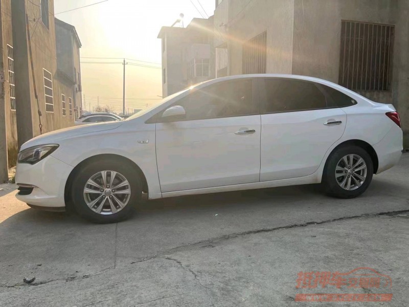 苏州17年别克英朗3