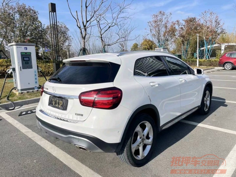 常州18年奔驰GLA4