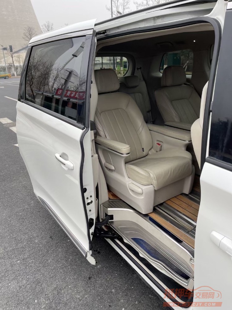 廊坊18年传祺M82