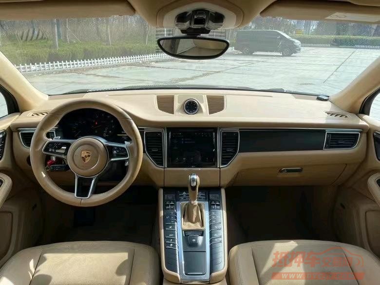 盐城15年保时捷Macan7