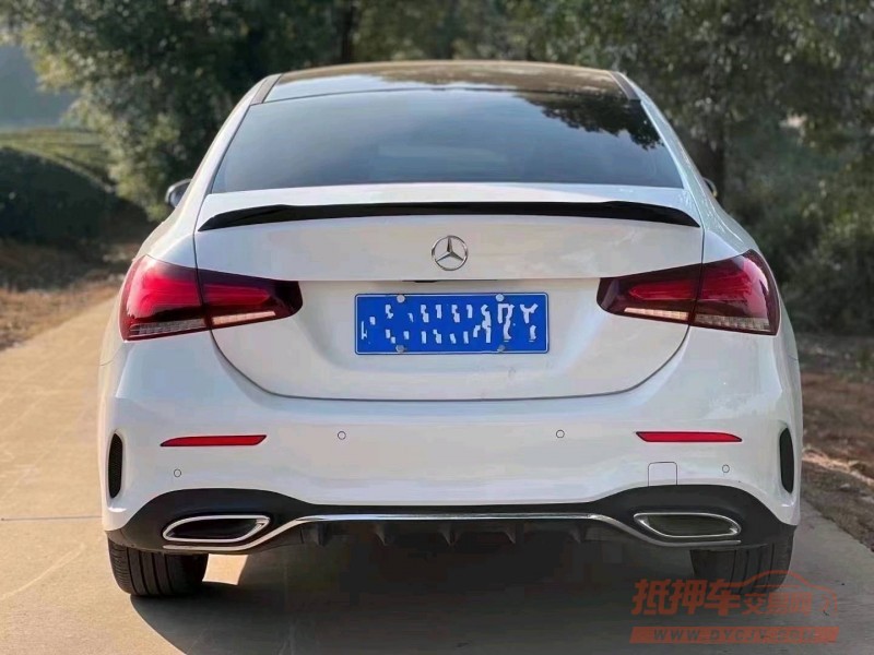 青岛21年奔驰A9
