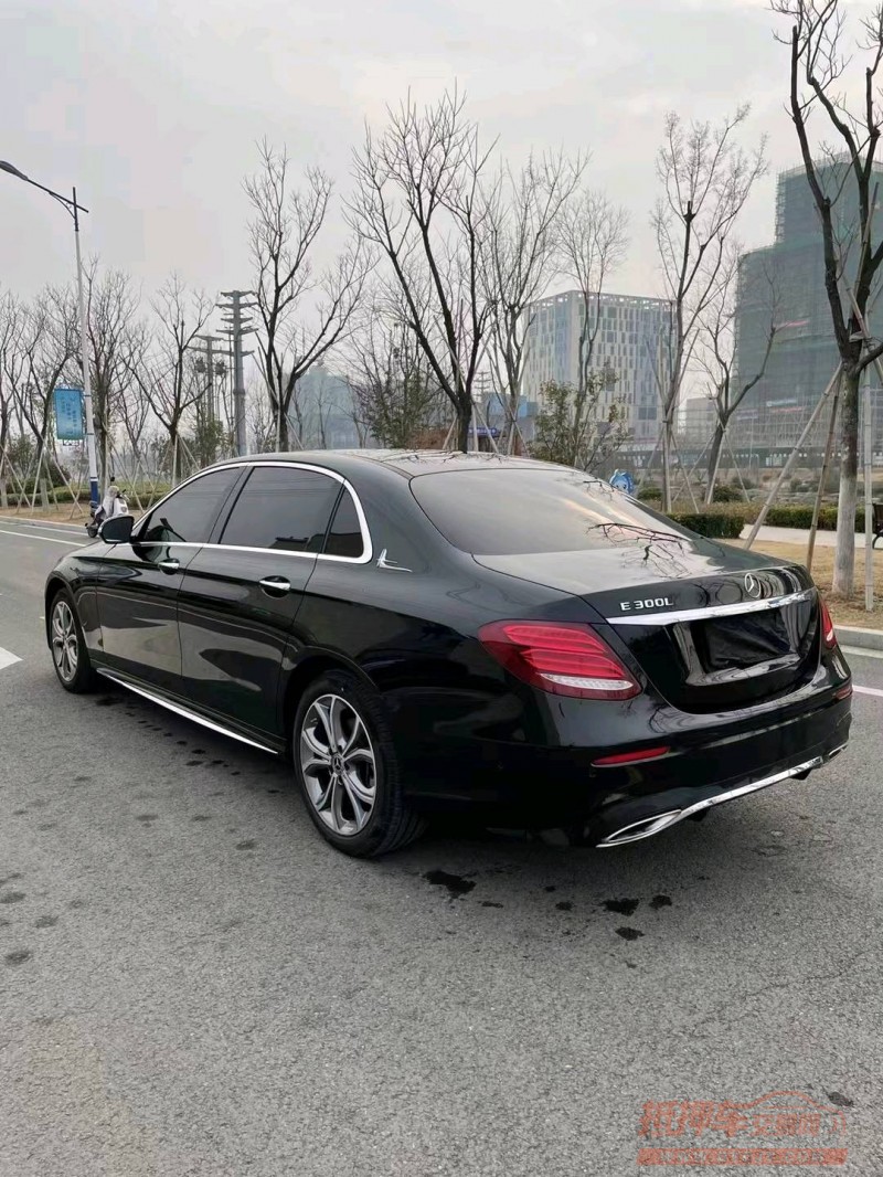 苏州20年奔驰E8