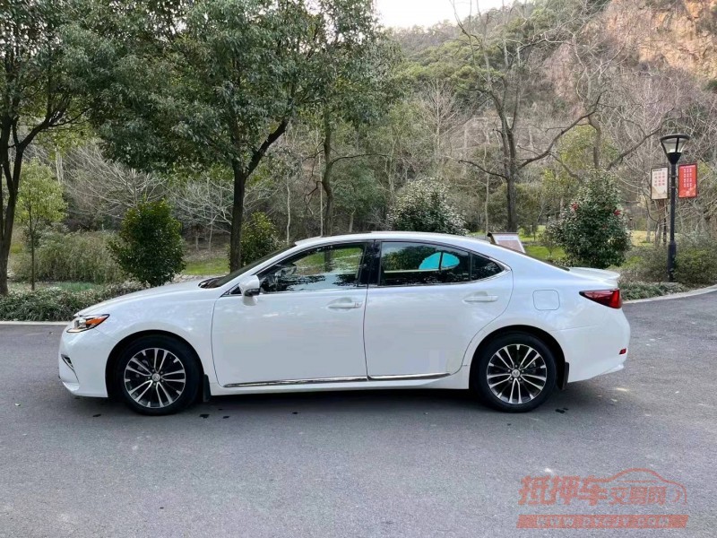 宜昌16年雷克萨斯ES7