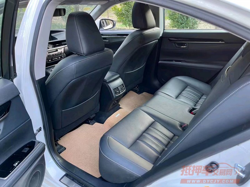 宜昌16年雷克萨斯ES5