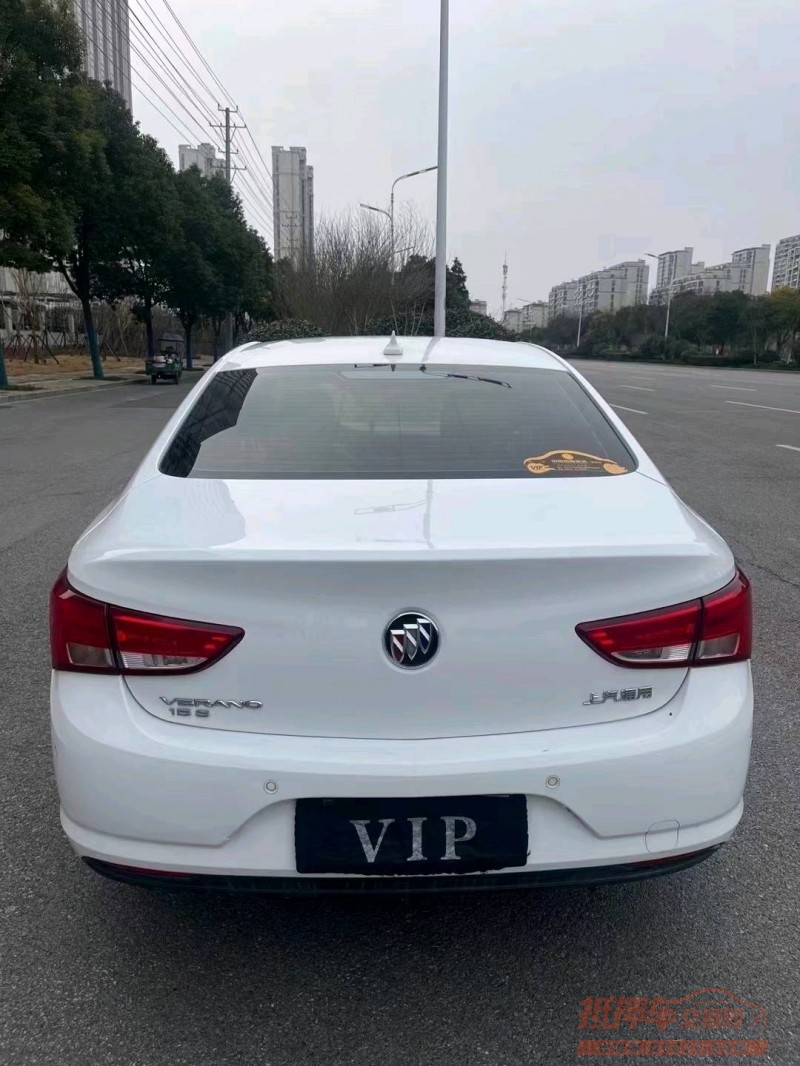 淮南17年别克威朗9