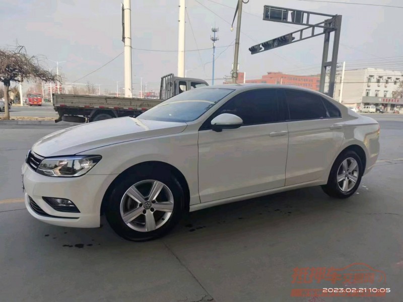 保定17年大众凌渡2