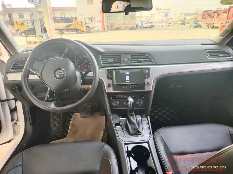 保定17年大众凌渡7