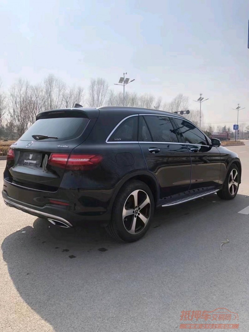 北京19年奔驰GLC3