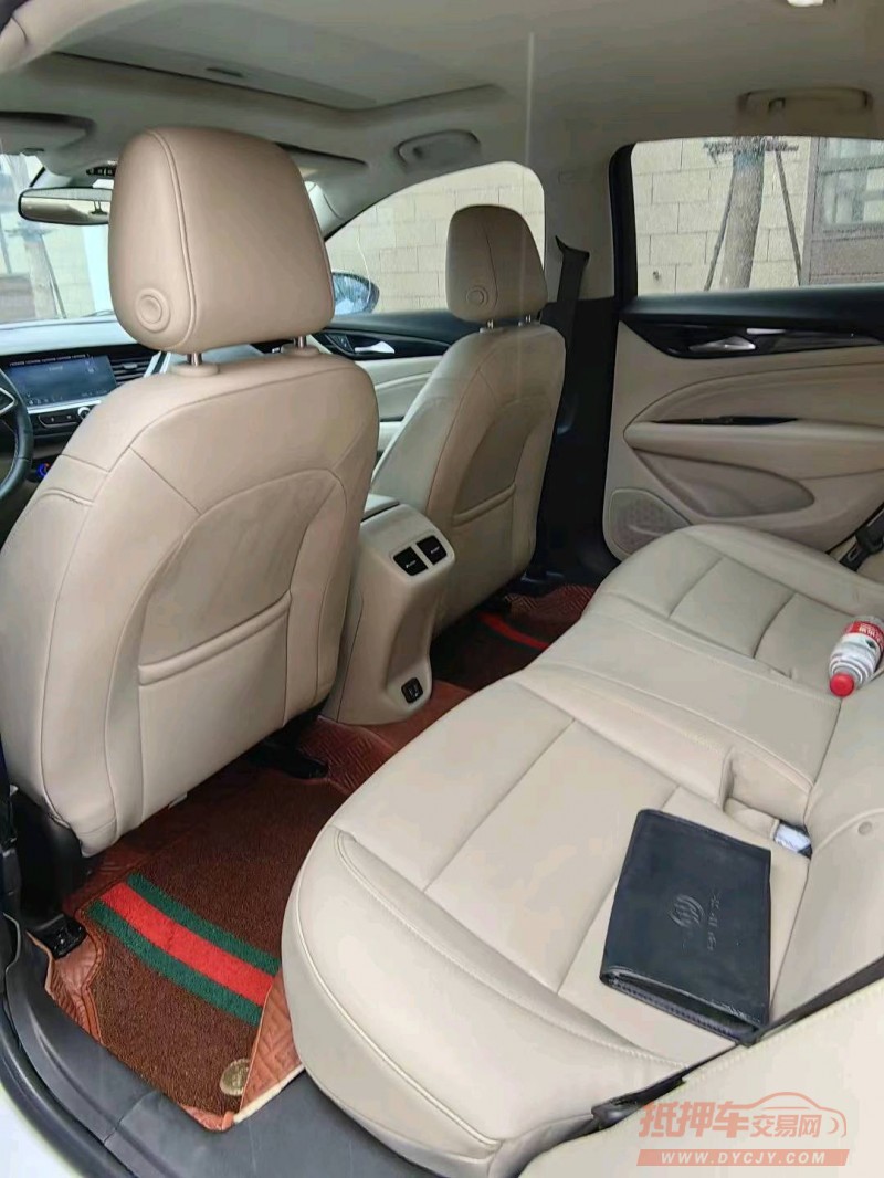 淮南21年别克君威8