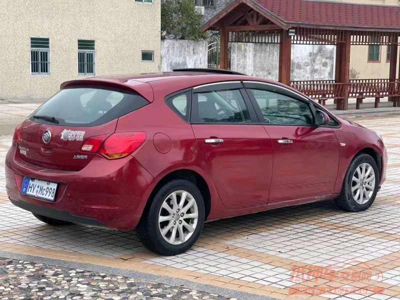 珠海11年别克英朗8