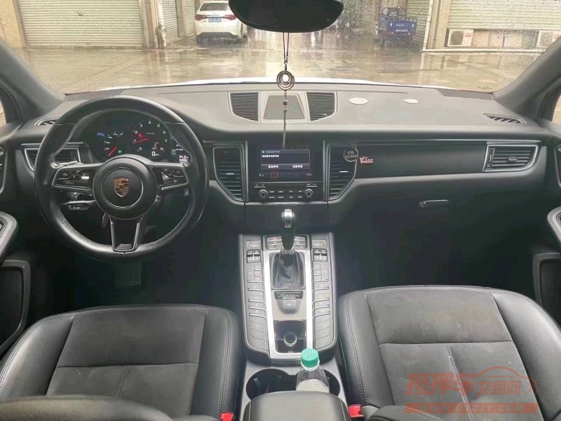 珠海18年保时捷Macan4