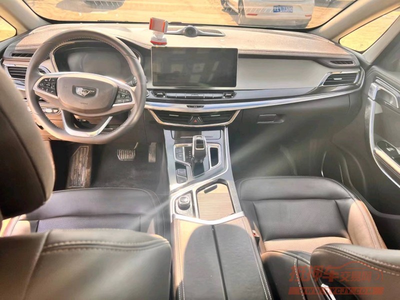 保定19年吉利嘉际6