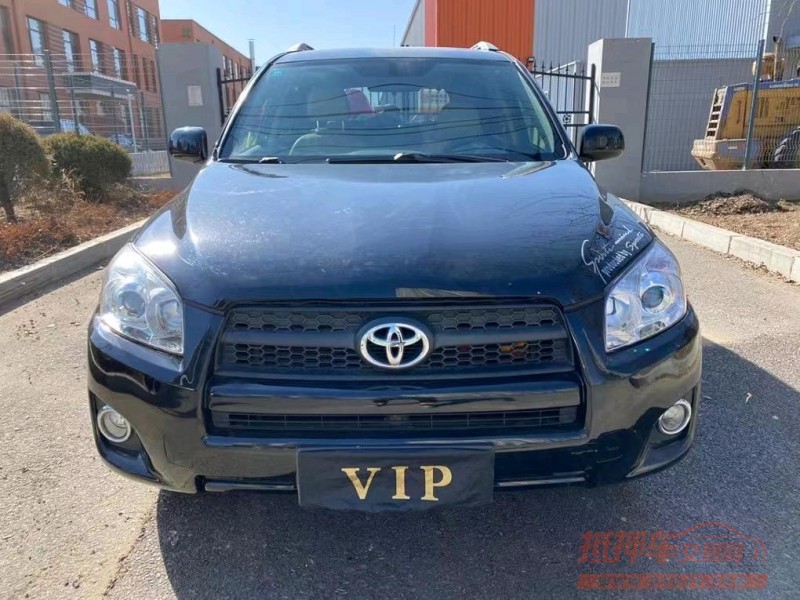沈阳13年丰田RAV41