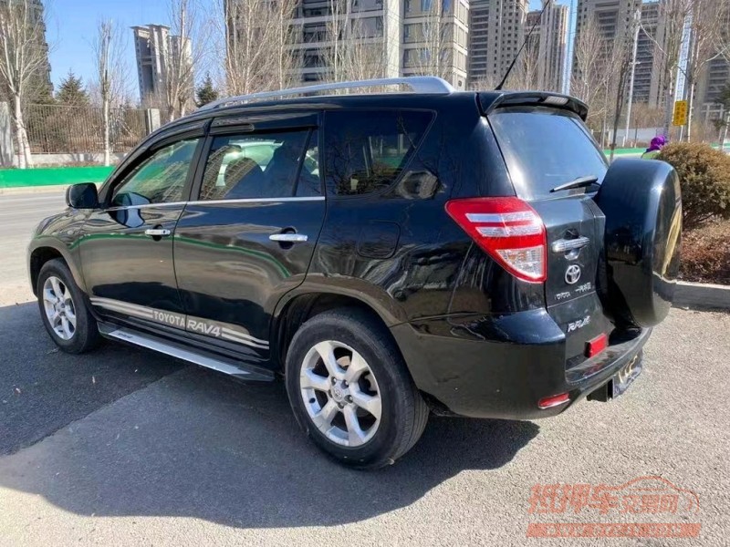 沈阳13年丰田RAV43