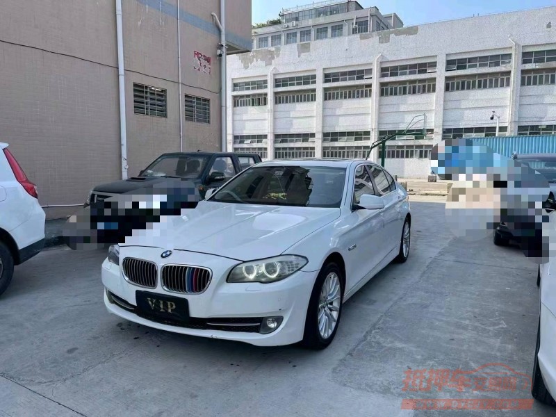 中山13年宝马5系8