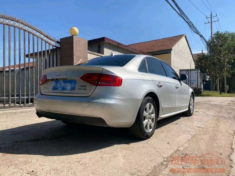 潍坊12年奥迪A4L8