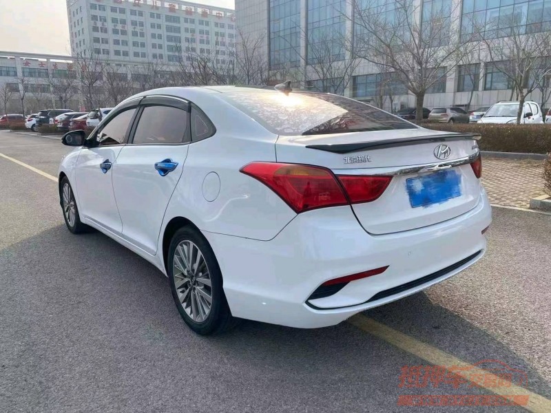 潍坊17年现代名图7