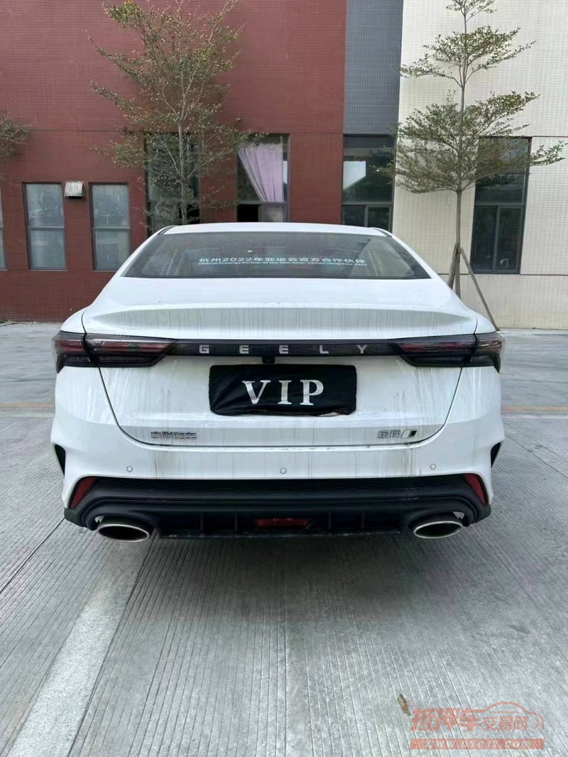 济南22年吉利缤瑞1