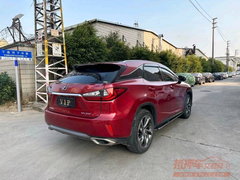 中山18年雷克萨斯RX8