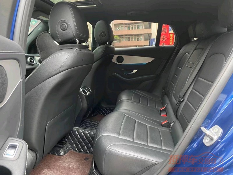 中山19年奔驰GLC3