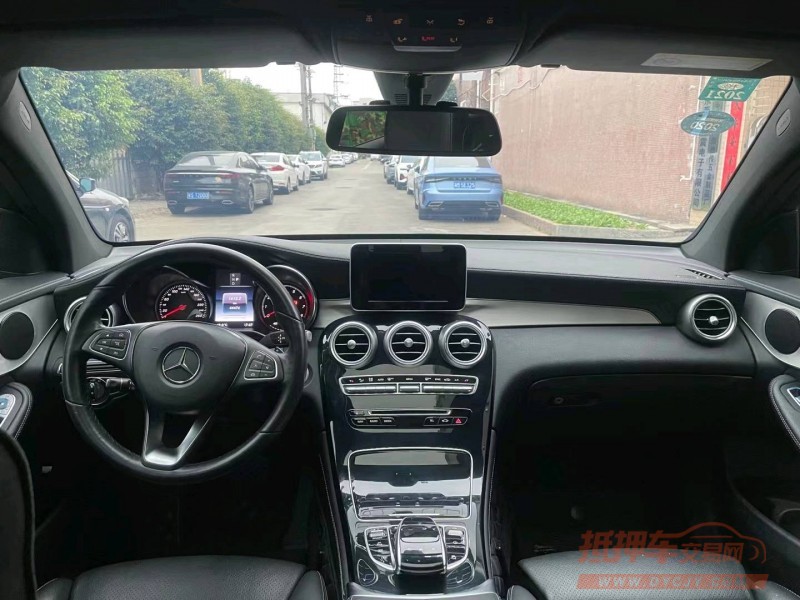 中山19年奔驰GLC4