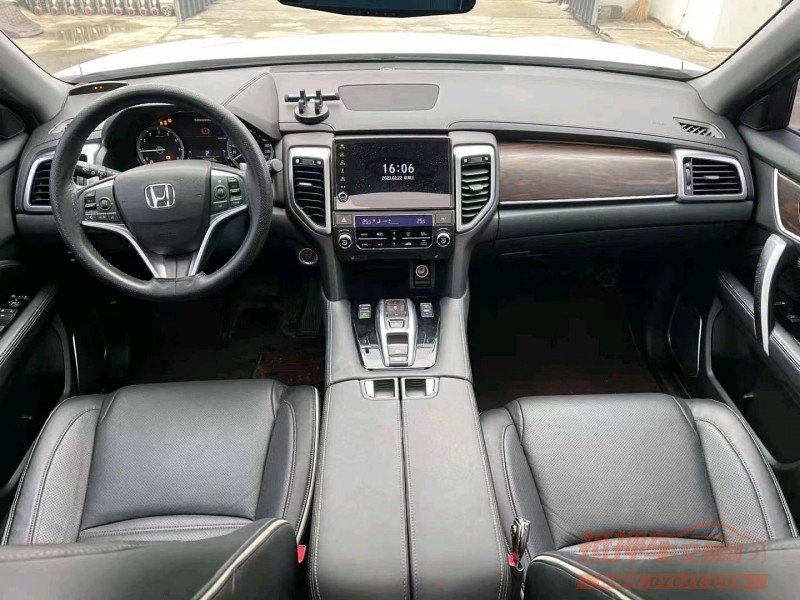 宜昌17年本田URV8