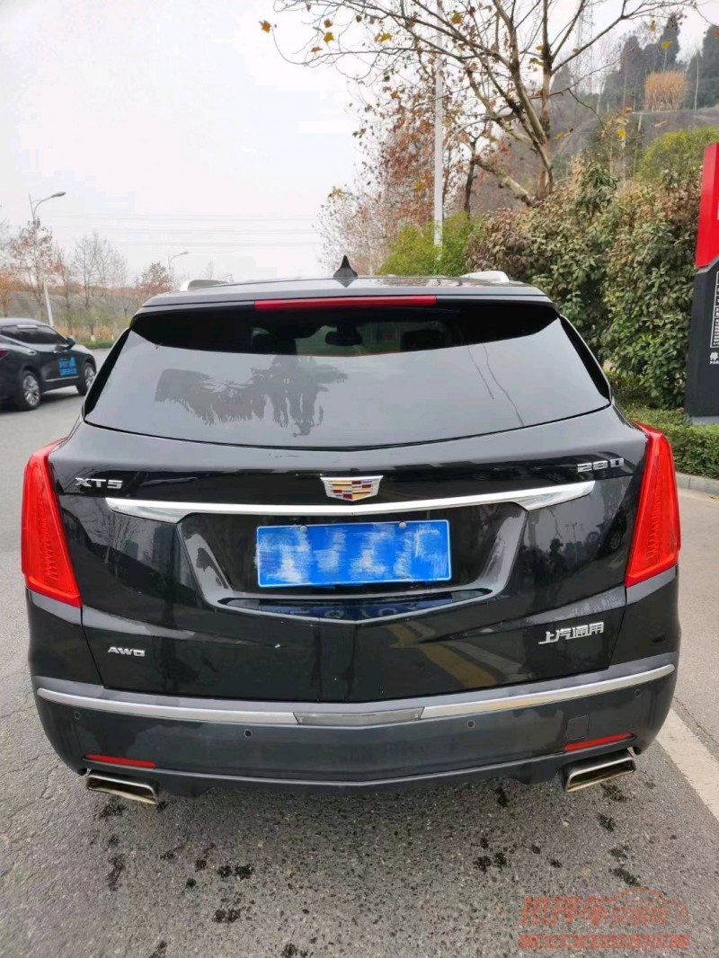 宜昌17年凯迪拉克XT57